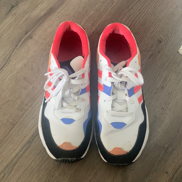 Adidas shoes - Picture 1 of 2